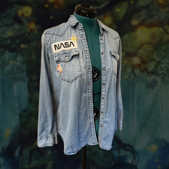 Reworked NASA Chambray Shirt | GAP Sz M | Spacecore Patch Denim Button-Up - Picture 3 of 4